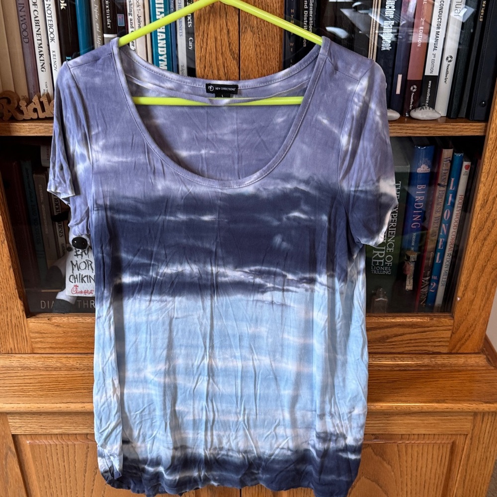 new directions Blue to Indigo Ombre Tie-Dye Scoop Neck Tee